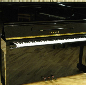 Đàn Piano Cơ Yamaha MC10A 