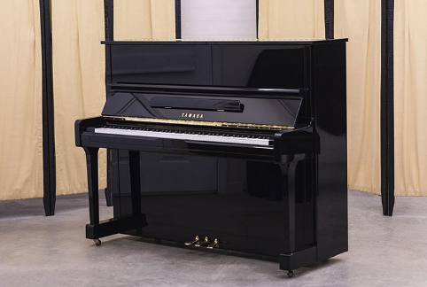 Đàn piano cơ Yamaha U100 