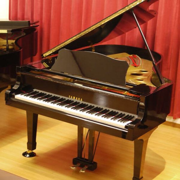 Đàn Grand Piano Yamah G5E