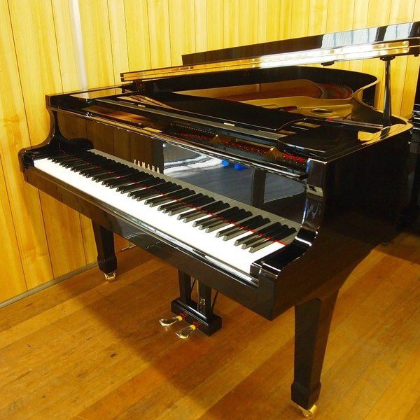 đàn grand piano yamaha G3E