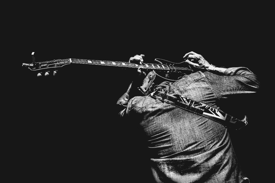 8 lý do chơi guitar tốt cho sức khỏe và tâm lý của bạn