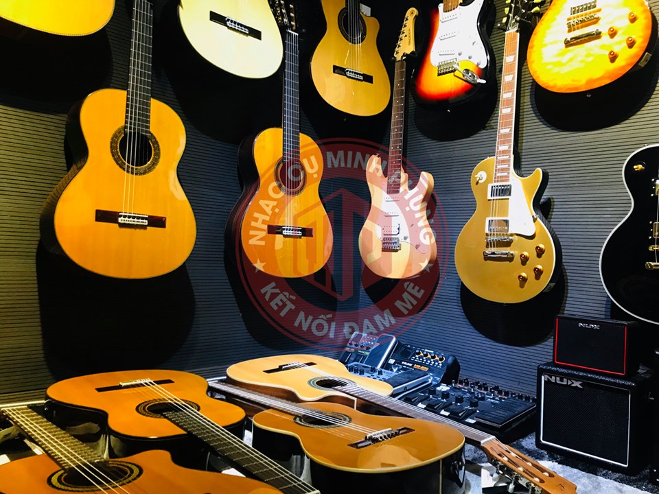 showroom Guitar Nhạc cu Minh Phung