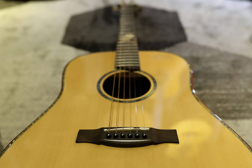 Đàn Guitar Acoustic Takahama ATK300E
