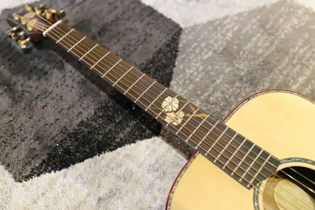 Đàn Guitar Acoustic Takahama ATK300E