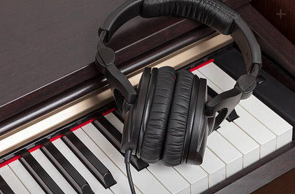 Kết nối tai nghe với piano điện Nux Wk400