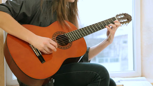 5 CÁCH HỌC GUITAR ĐƠN GIẢN CHO NGƯỜI MỚI - ĐƠN GIẢN - HIỆU QUẢ TẠI NHÀ